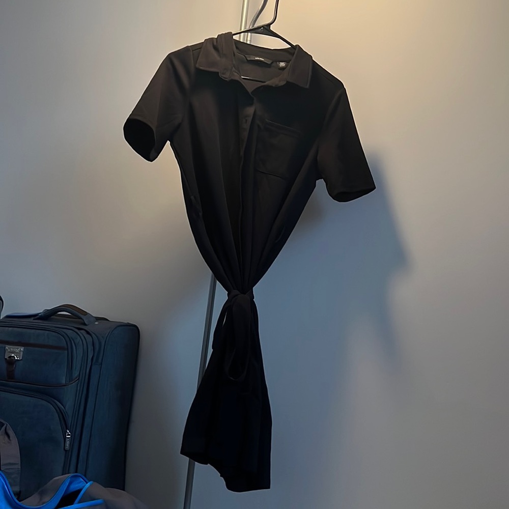 Black button up short sleeve wrap dress